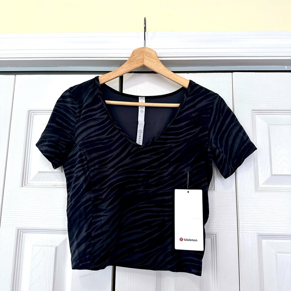 NWT lululemon Nulu Cropped Slim Yoga SS